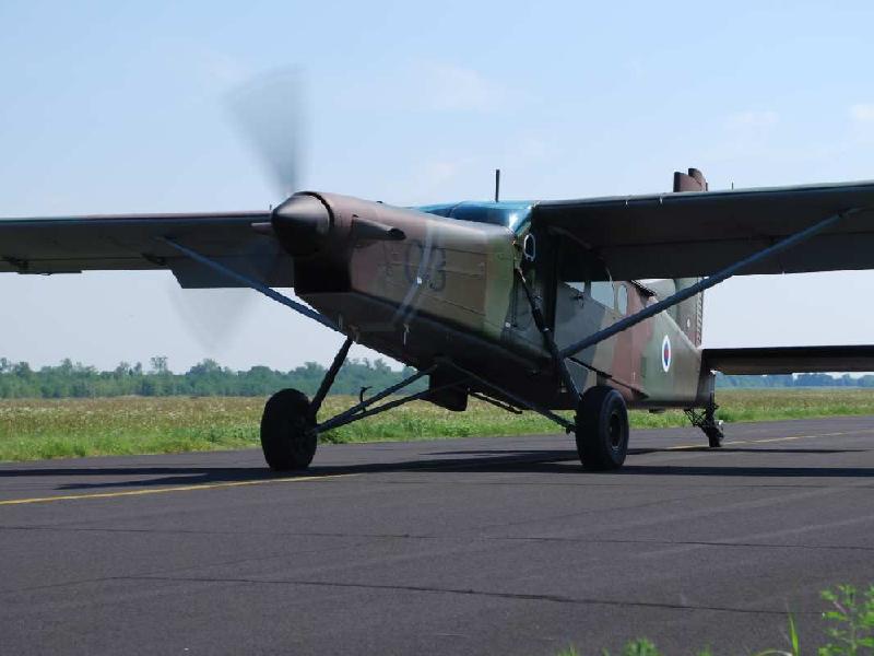 Tovorno letalo – Pilatus PC-6 - Postani vojak